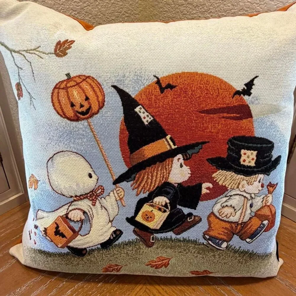 Caldeira Halloween Children Tapestry Pillow